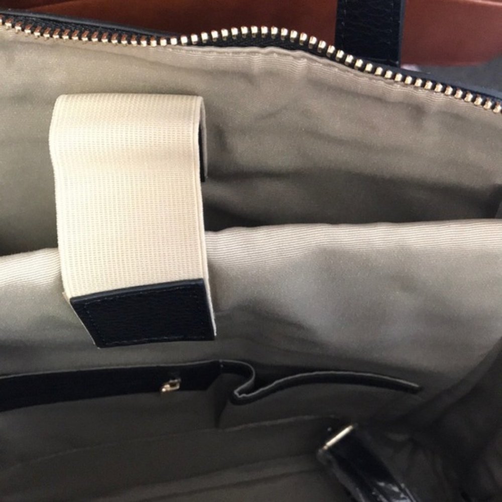 🔥HP🔥 Celine Dion Triad Leather Satchel - Picture 6 of 10